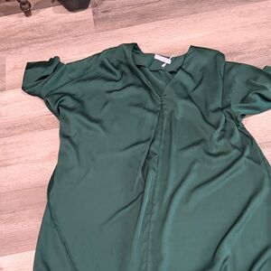 Emerald Green V-Neck Maxi Dress